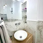 Διαμέρισμα Vatican Stop *