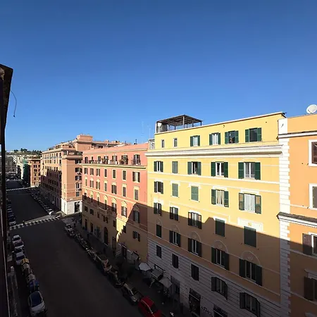 Vatican Stop Apartman *
